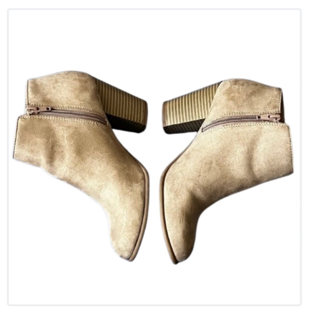 OLD NAVY WOMENS BASIC HEELED SUEDE BOOTIES